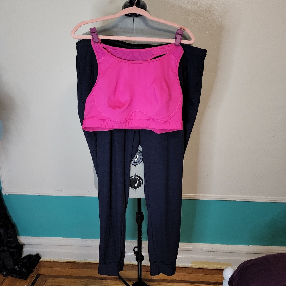 Old Navy Sports Bra and Jogging Pants